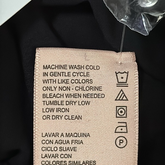 NWT Women’s Philosophy  Black long sleeve top. Size L - Picture 5 of 5